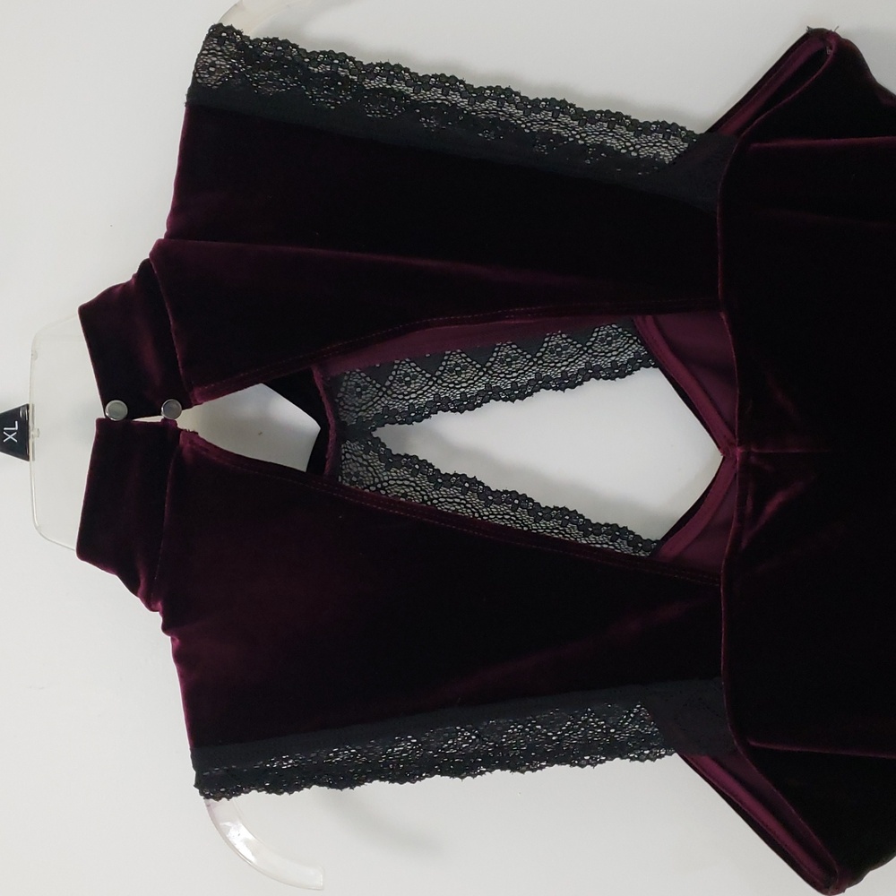 〰️Forever 21〰️ Burgundy Velvet Lace High Neck Cutout Bodysuit 2X - Picture 6 of 7